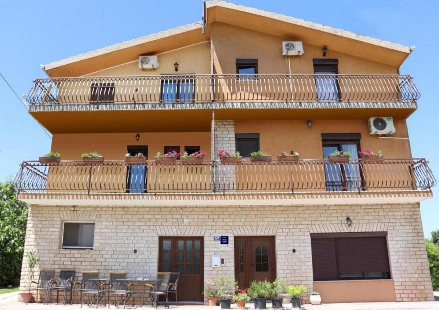Rooms Marija - Rooms With Pool Trilj ภายนอก รูปภาพ